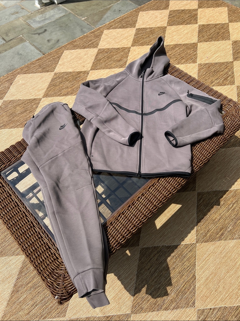 Nike Men's Tech Suit Cave Hoodie & Pants Set (Cave Stone/Black) Size Large